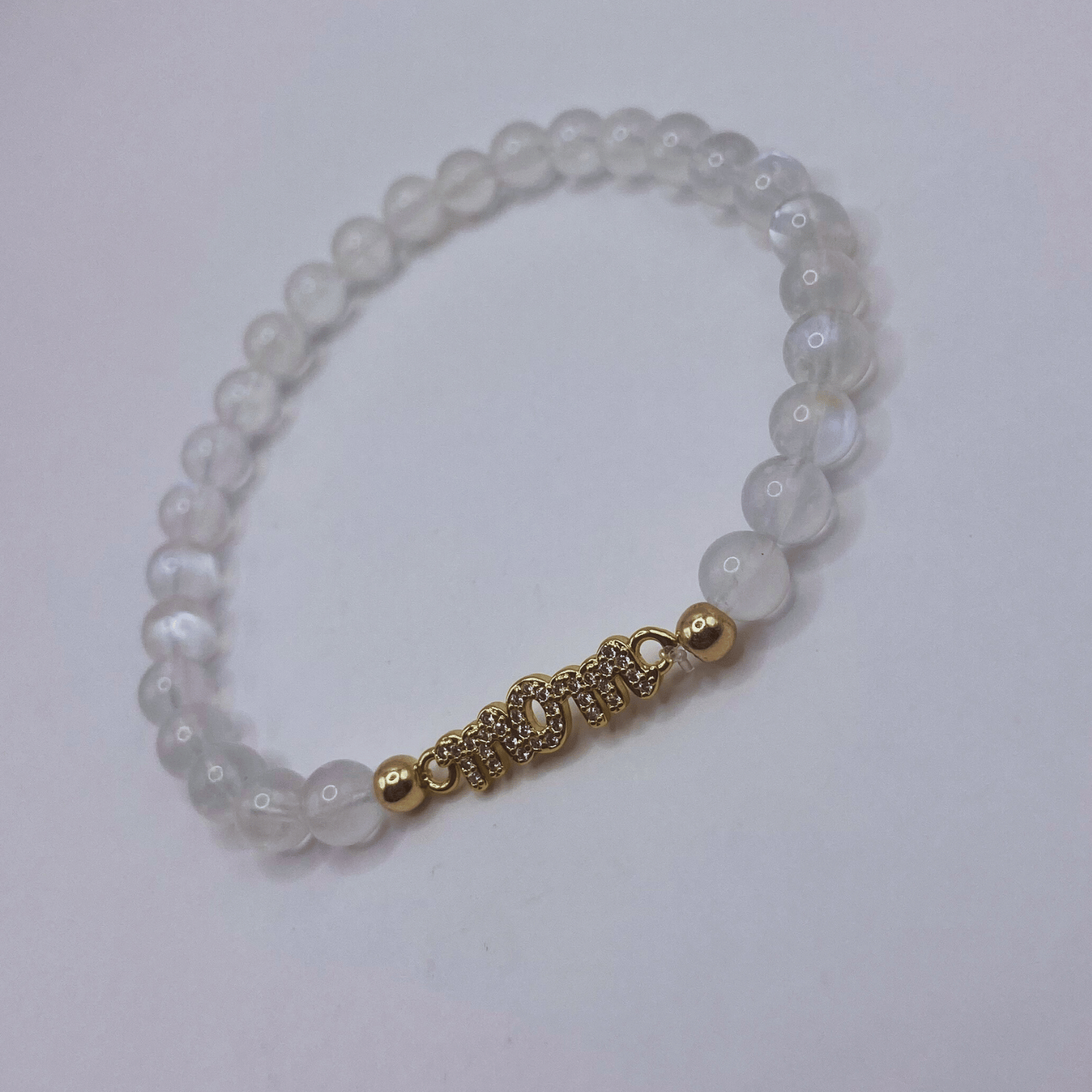 Bracelet Pierre de Lune avec pendentif "Mom"